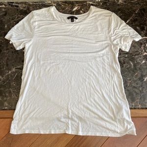 5/$25 Banana Republic Size Small White Tee
